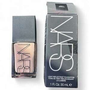 NARS Light Reflecting Foundation Full Size 1oz - LIGHT 4 DEAUVILLE - New in Box